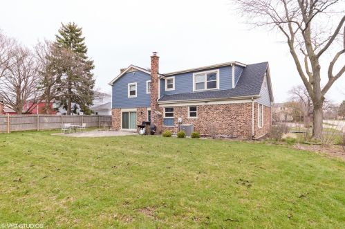 900 King Richards Ct, Bannockburn IL  60015-2627 exterior