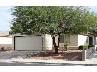 596 Carleton Dr, Henderson NV  89014-3955 exterior