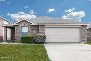 1704 Quails Nest Dr, Fort Worth TX  76177-7544 exterior