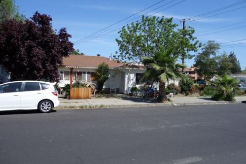 2286 Walnut St, Livermore, CA 94551-3853