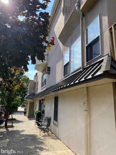 846 27th St, Philadelphia, PA 19130-1832