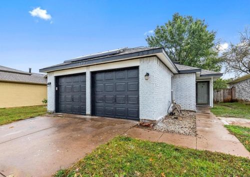 2521 Whitehurst Dr, Fort Worth TX  exterior