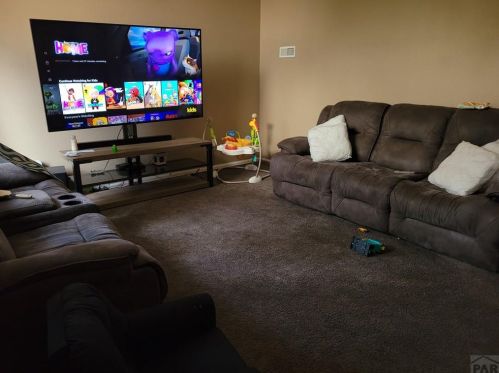3910 Pronghorn Ln, Pueblo, CO 81005-4002