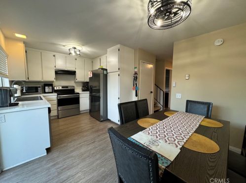 331 Alton Ave, Santa Ana, CA 92707-4168