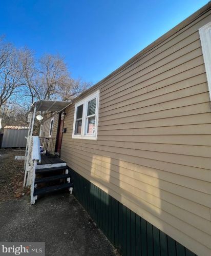 808 Bertwood Ave, Gloucester, NJ 08030-2200