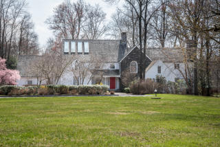 140 Hunt Dr, Princeton, NJ 08540-2426