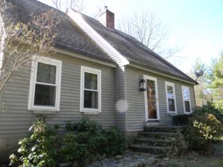 60 Chase Rd, Sandown, NH 03873-2311