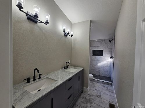 215 Valdai St, Denver CO  80603-5770 exterior