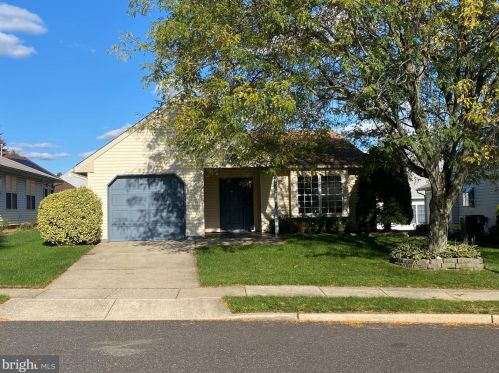 99 Chestnut Hill Ln, Columbus, NJ 08022-1050
