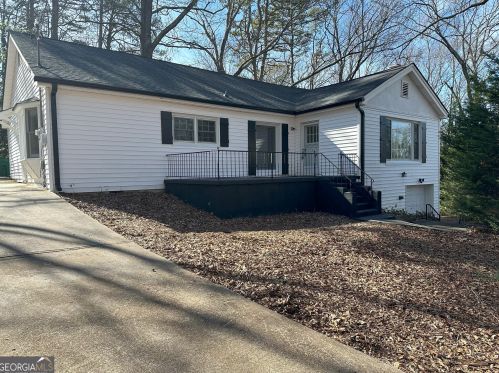 5201 Skyline Dr, Stone Mountain, GA 30083-3650