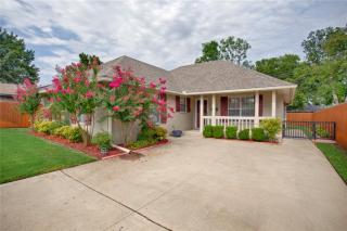 1315 Tenkiller Ln, Norman, OK 73071-3642