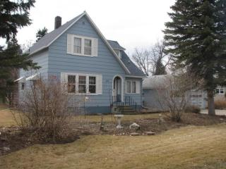 220 Spruce St, Kindred, ND 58051-4207