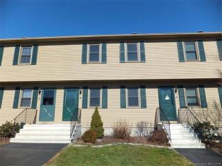 84 Village Ln, Branford, CT 06405-2645