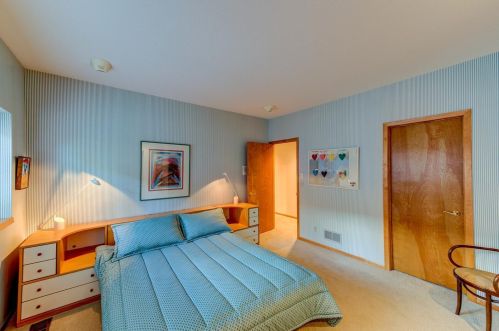 902 Highview Cir, Saint Paul MN  55118-3687 exterior