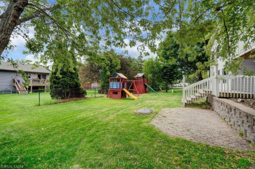 2563 Henslow Ave, Saint Paul MN  55128-4710 exterior