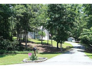 1703 Reed Ct, Holly Springs, GA 30189-5444