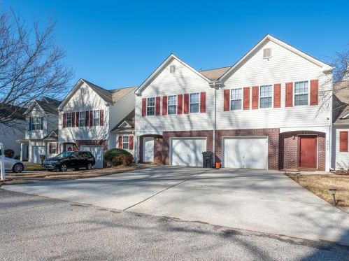 6640 Sunset Valley Cir, Rex, GA 30273-2204