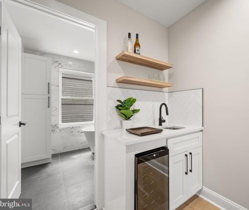 2459 Gaul St, Philadelphia PA  19125-3022 exterior
