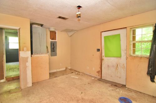 174 Pelzer St, Burnettown SC  29851-2898 exterior