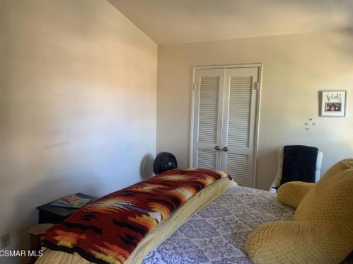 2429 Rdg Vw Ct, Simi Valley CA 93065-1923 exterior