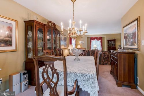 303 Devon Dr, Lancaster PA  17603-4609 exterior