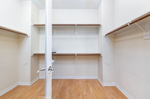 37 Secret Gdn, Irvine CA  92620-4804 exterior