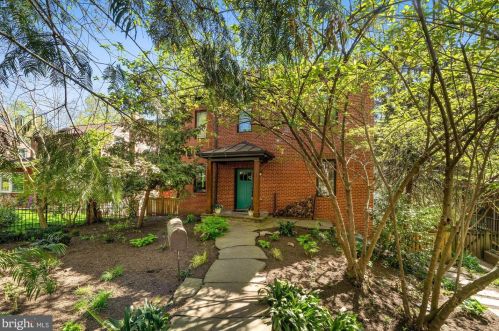 8307 Haddon Dr, Silver Spring, MD 20912-7322