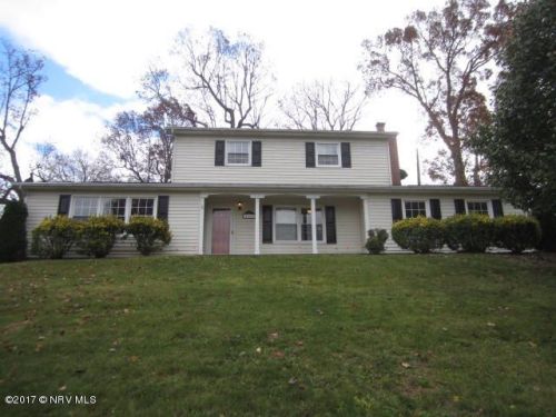 1532 Westwood Dr, Snowville, VA 24301-3514
