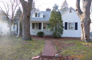 2742 Bernard Pl, Evanston, IL 60201-4912