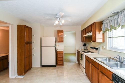 7935 Fld Ertel Rd, Cincinnati OH  45249-8214 exterior