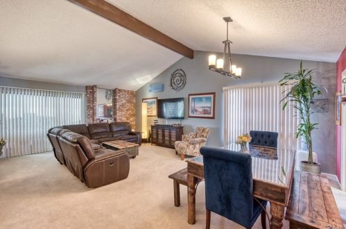 6 Whitney, Irvine CA  92620-3386 exterior