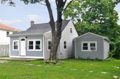 629 Knotty Oak Rd, Coventry, RI 02816-8227