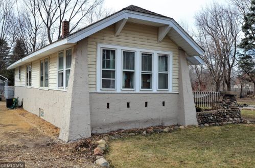 273 5th Ave, Newport, MN 55055-1438