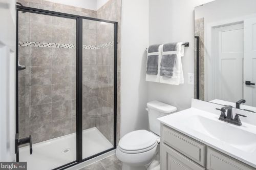 31 Winifred Dr, Hanover PA 17331-9714 exterior