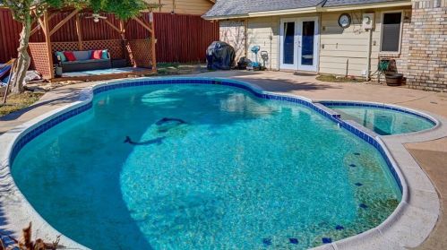 4012 Tacoma St, Irving TX 75062-7227 exterior