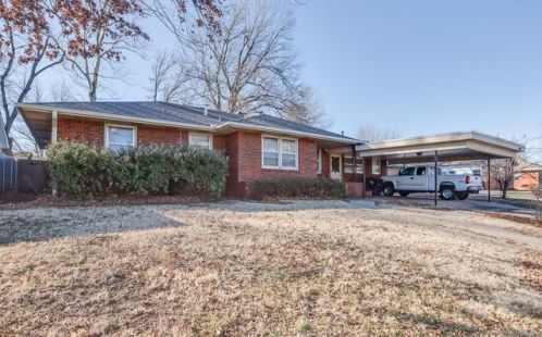 1305 Charles Dr, Shawnee, OK 74804-4124