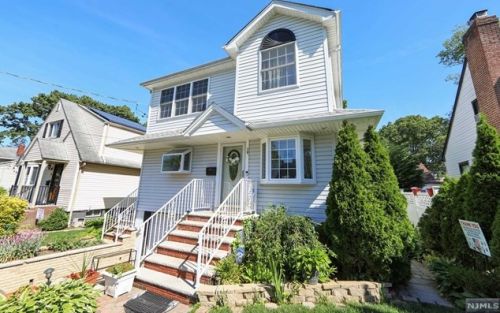 39 Voorhees St, Teaneck, NJ 07666-6215