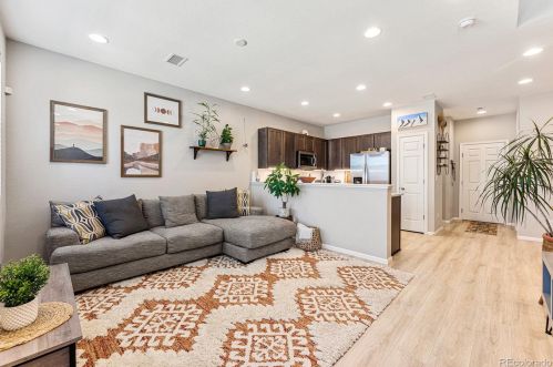 4719 Memphis St, Denver CO  80239-1613 exterior