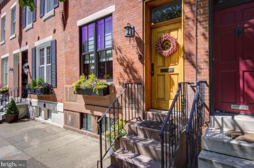 2417 Lombard St, Philadelphia, PA 19146-1022