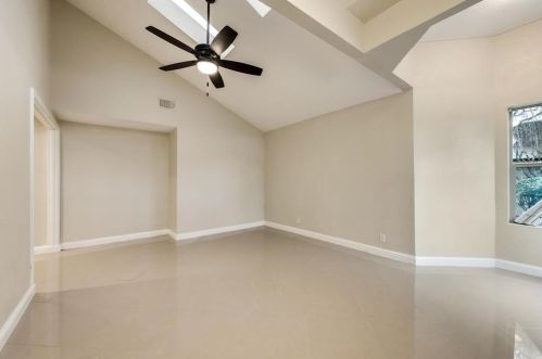 1919 Branch Hollow Dr, Carrollton TX  75007-1501 exterior