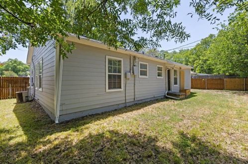 1635 3 St, Irving TX  75060-2503 exterior