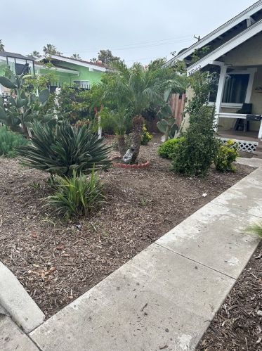 829 Claudina St, Anaheim CA  92805-1906 exterior