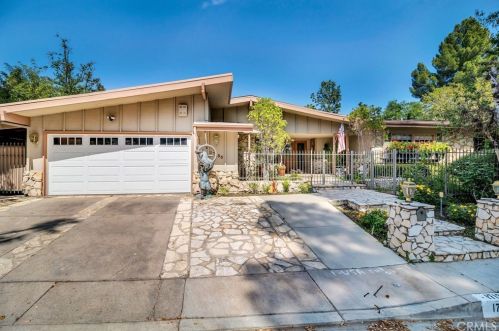 17133 Nance St, Van Nuys, CA 91316-4011
