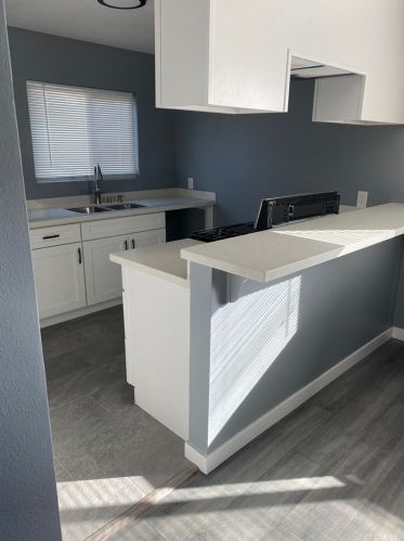 12924 Roselle Ave, Hawthorne CA  90250-5364 exterior