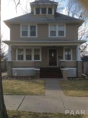 1621 Linn St, Peoria IL  61604-4119 exterior