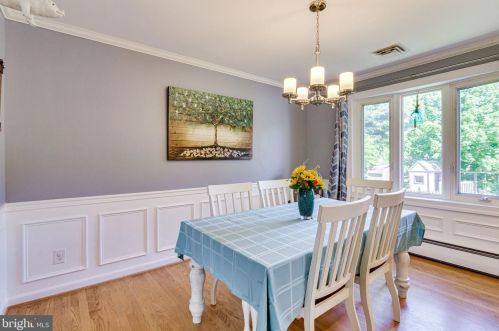 909 Roswell Dr, Silver Spring MD 20901-2128 exterior