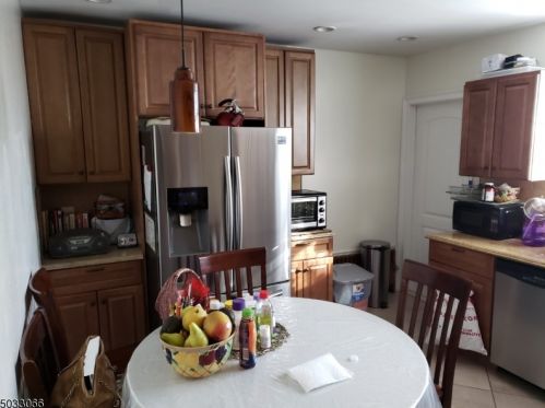 395 42nd St, Paterson, NJ 07504-1211
