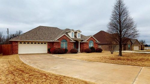 2311 Springhill Ct, Mineral Wells, TX 76067-3124