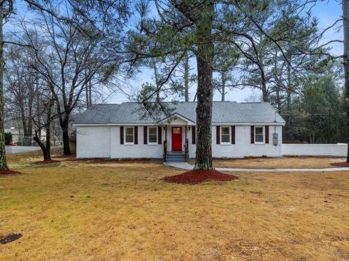 1597 Huntington Dr, Marietta, GA 30066-5932
