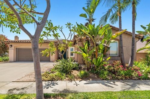 1464 Stanislaus Dr, Chula Vista CA  91913-1478 exterior